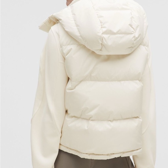 Women's wunder puff 600-downfill cropped Vest - Picture 3 of 5